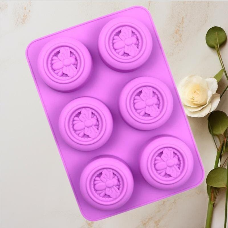 6 Cavity Round Bee Pattern Sil - Soap Making Scents recension och pris