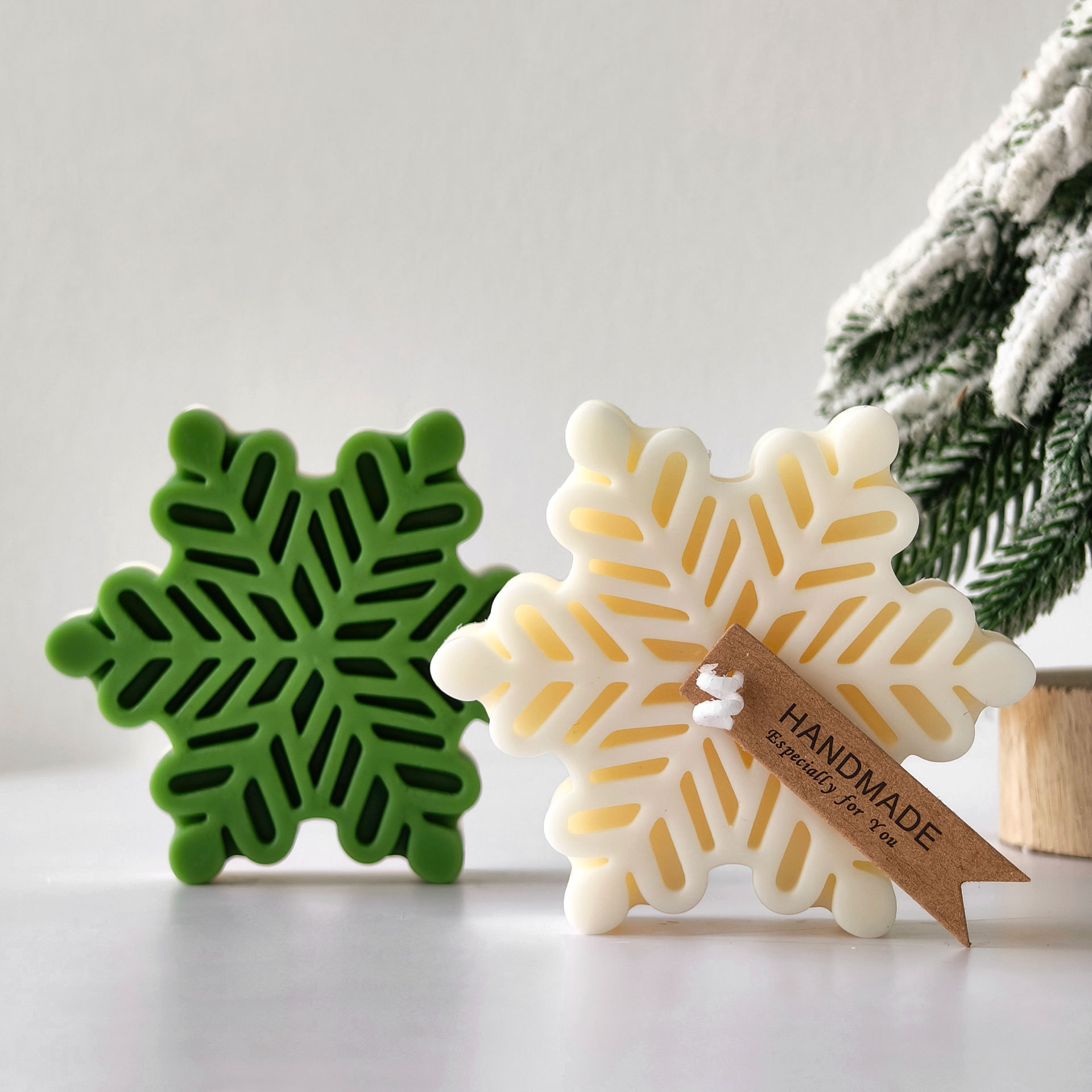 Christmas Snowflake Pillar Can - Soap Making Scents recension och pris